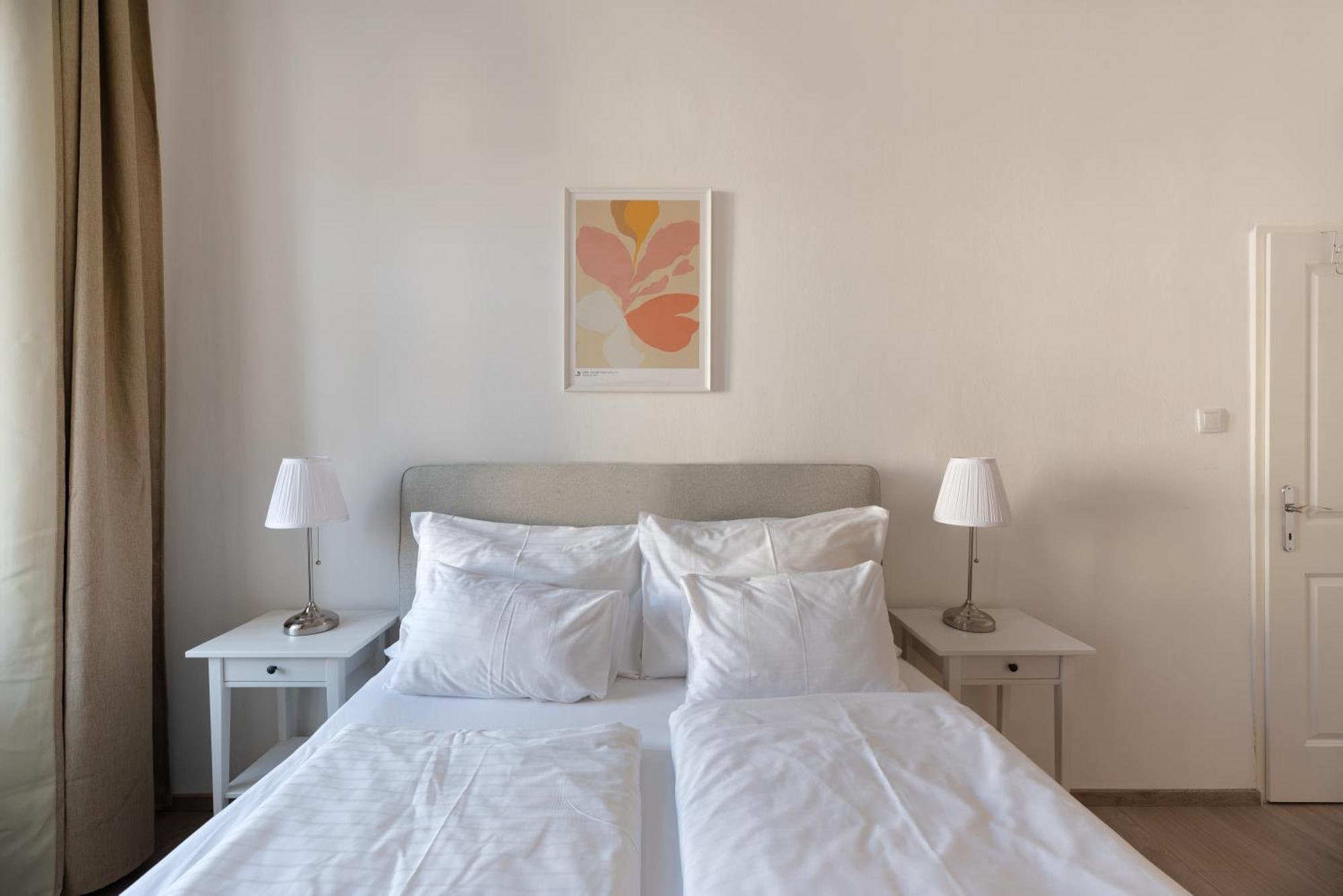 Apartament Near *